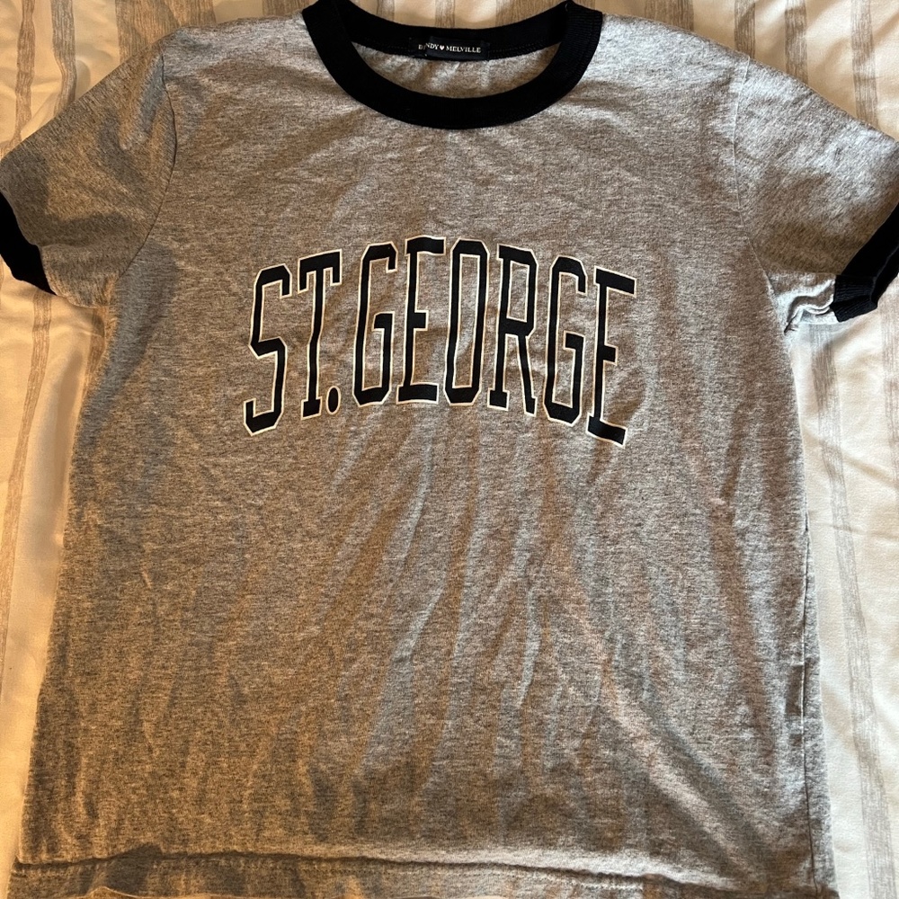 Brandy Melville short sleeve shirt